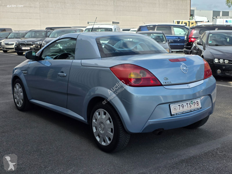 Furgoneta Opel tigra