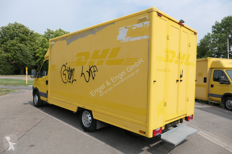 Véhicule utilitaire Iveco Daily 35 S11 C30C...