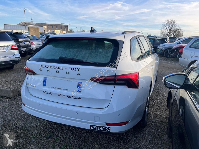 عربة نفعية Skoda 2.0 TDi 150 Ambition / GQ812