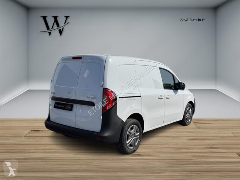 Mercedes  van