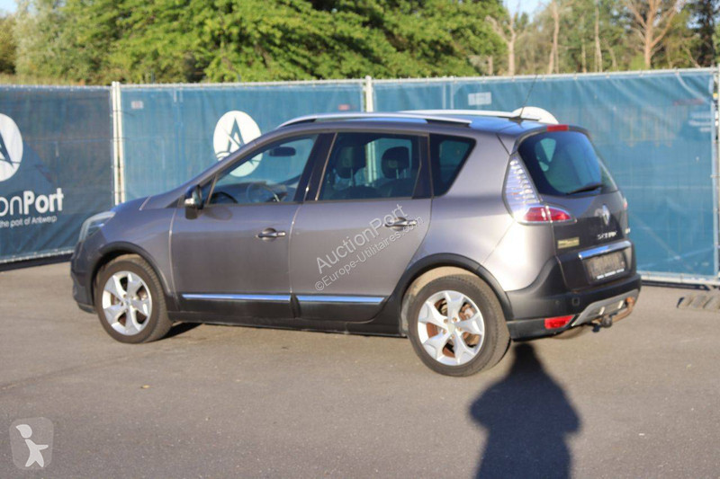 عربة نفعية Renault  Scénic