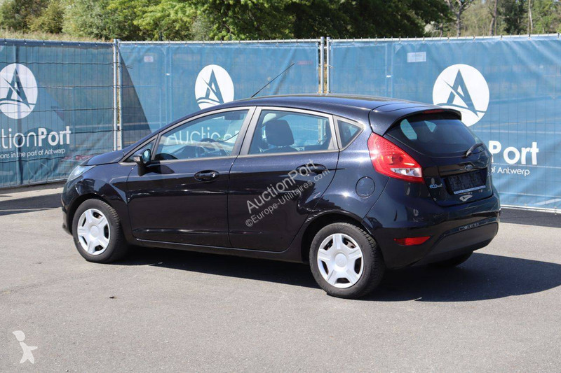 عربة نفعية Ford