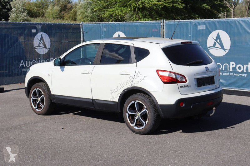 Samochód dostawczy Nissan acenta + navi QASHQAI