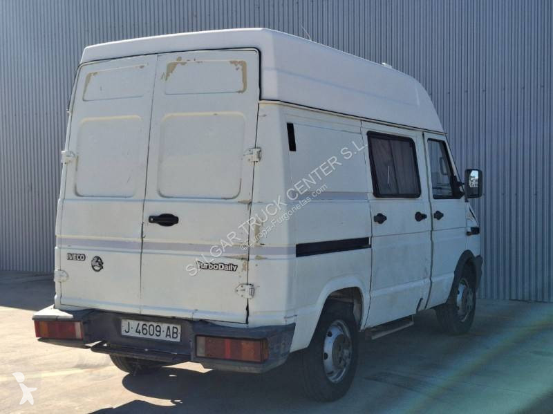 عربة نفعية Iveco