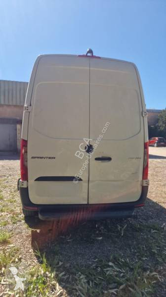 Véhicule utilitaire Mercedes