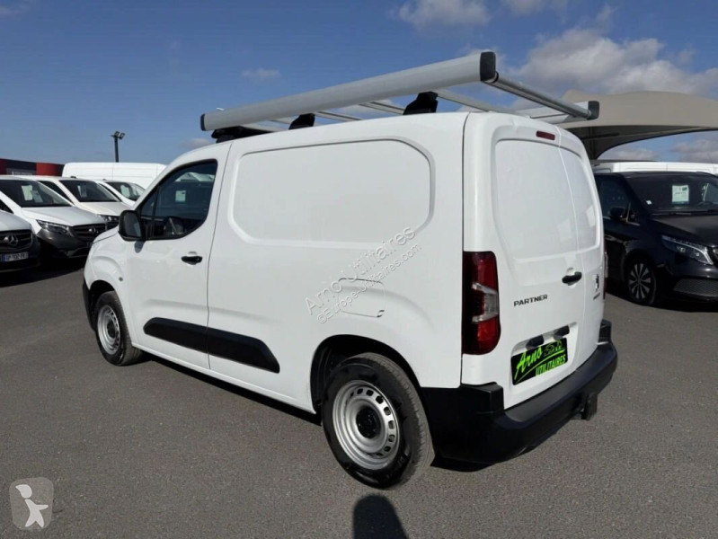 Véhicule utilitaire Peugeot