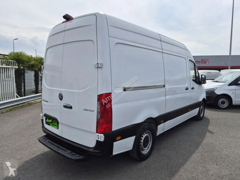 Véhicule utilitaire Mercedes