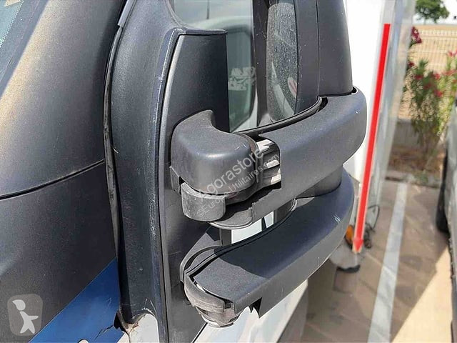 Véhicule utilitaire  70-NP