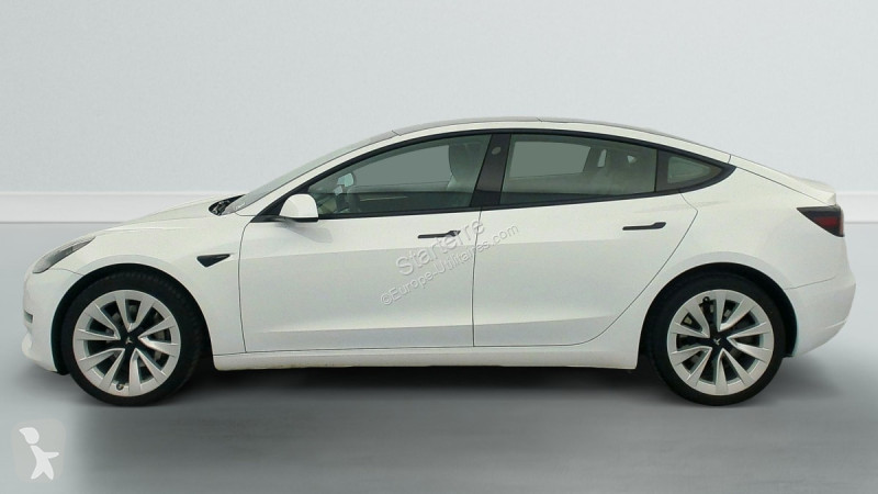 Véhicule utilitaire Tesla  MODEL 3