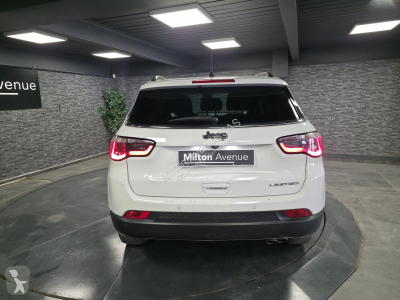 Véhicule utilitaire Jeep 1.3 GSE T4 130 4x2...