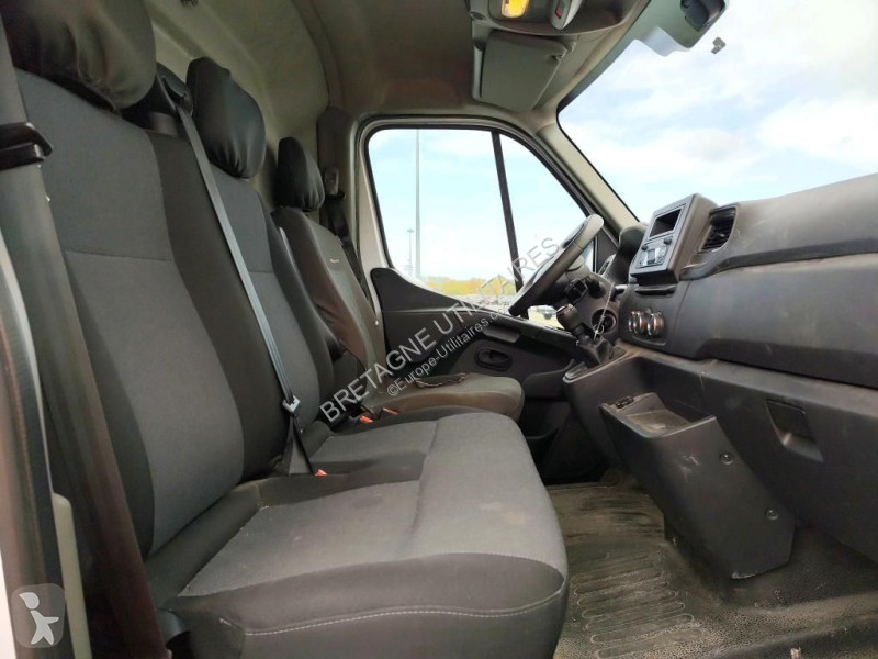 عربة نفعية Renault MASTER III FG ATELIER 220V...