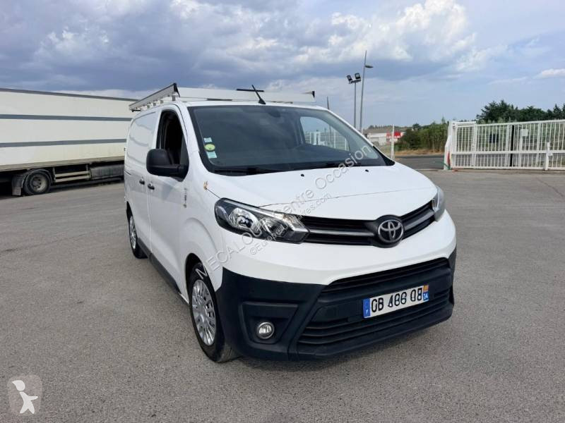 Samochód dostawczy Toyota