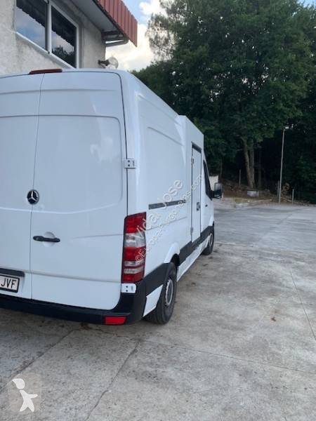 Mercedes  van