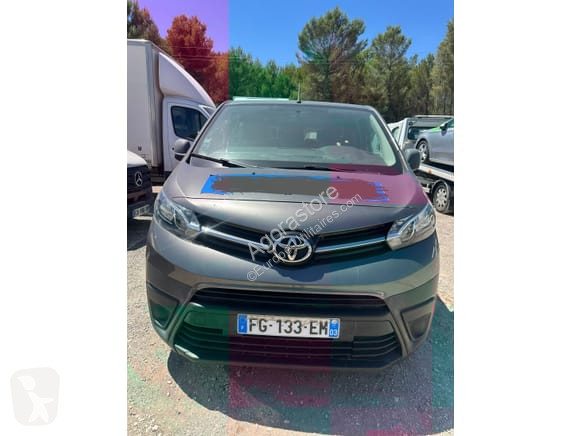Furgoneta Toyota