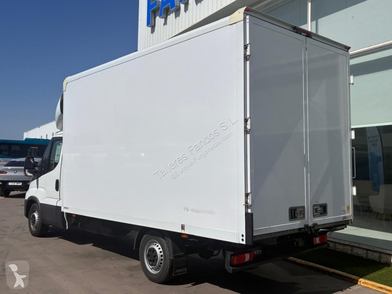 Iveco  35S16 HI-MATIC 20m3 van