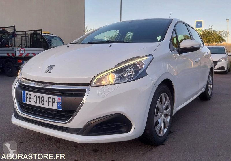 Peugeot 208 van