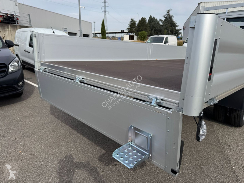 Véhicule utilitaire Iveco 35C18 A8 180CV 3L 5M
