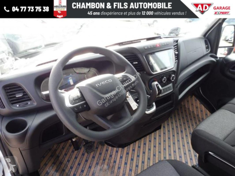 عربة نفعية Iveco 35S18 3.0 V16 HI-MATIC H2 180CV