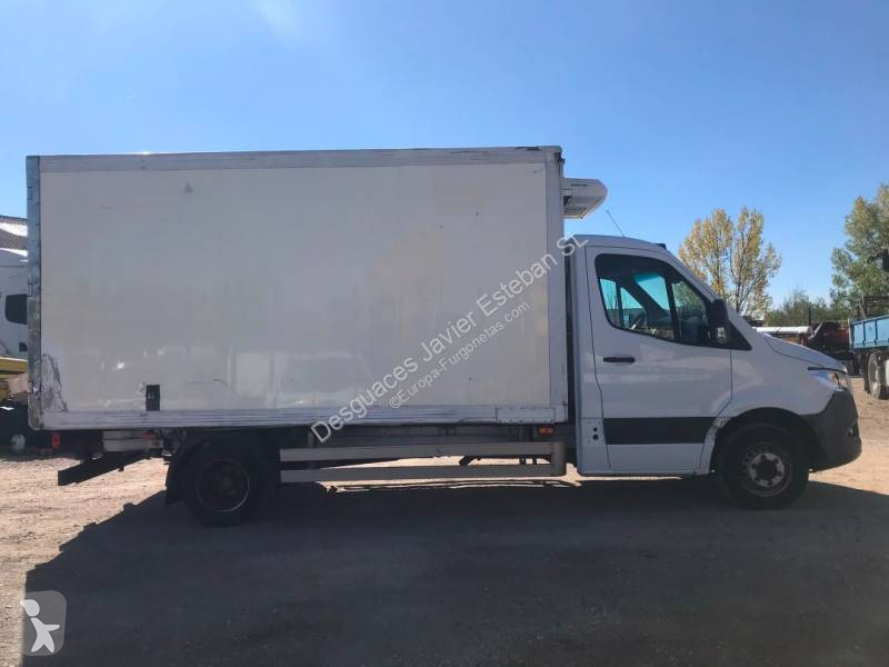 Mercedes  van