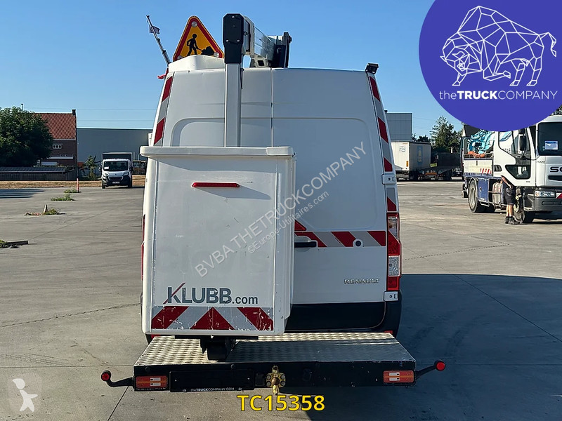 Véhicule utilitaire Renault 145.35 klubb