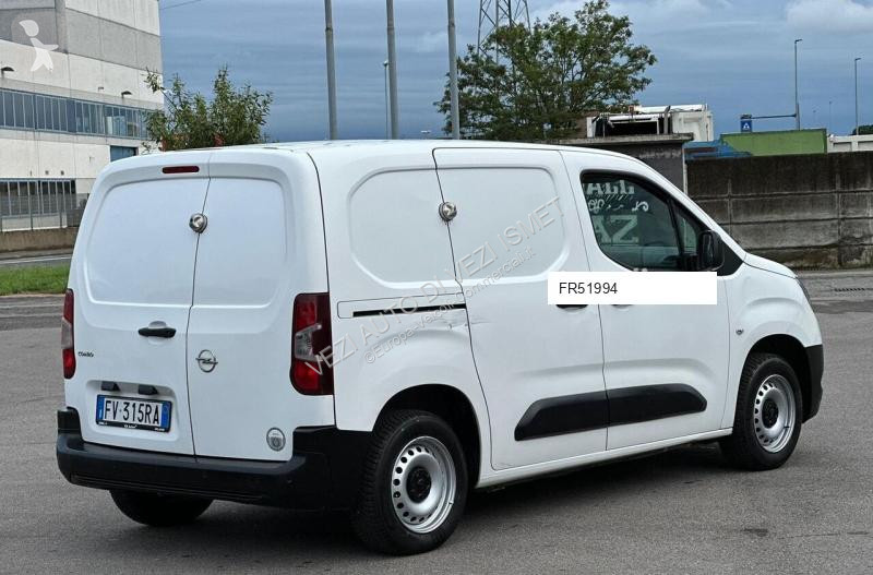 Véhicule utilitaire Opel Сombo