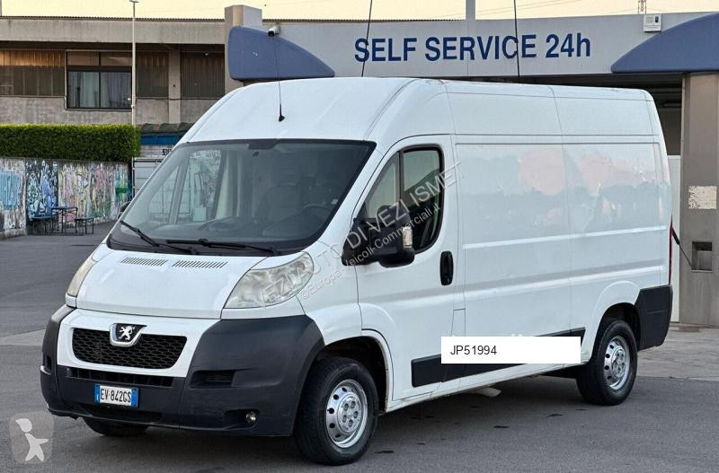 Véhicule utilitaire Peugeot
