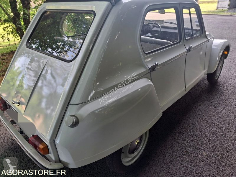 Véhicule utilitaire Citroën DYANE