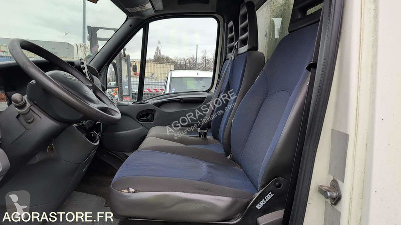 Véhicule utilitaire Iveco 35C14G