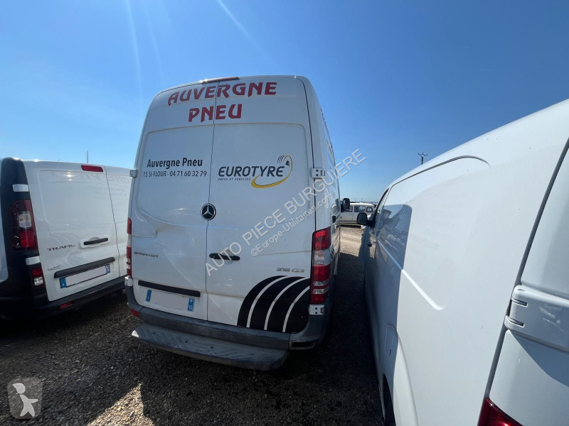 Véhicule utilitaire Mercedes 37S 3.0t 216 CDi...