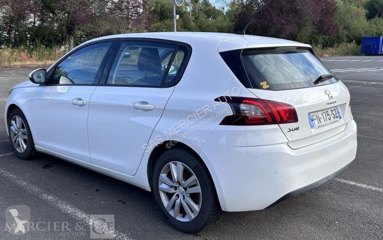 Véhicule utilitaire Peugeot
