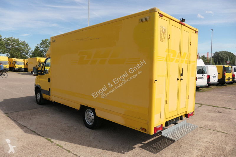 Véhicule utilitaire Iveco Daily 35 S11 C30C...