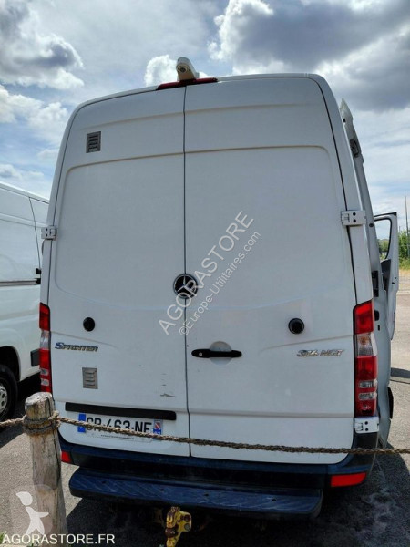 Véhicule utilitaire Mercedes SPRINTER