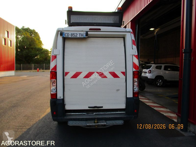 Véhicule utilitaire Peugeot BOXER