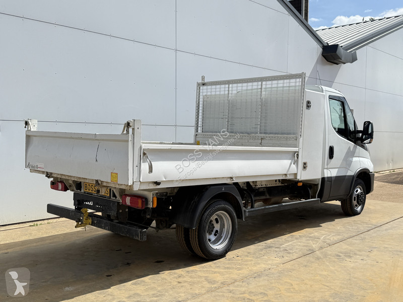 Véhicule utilitaire Iveco 35C16 3.0 L4 Kipper...