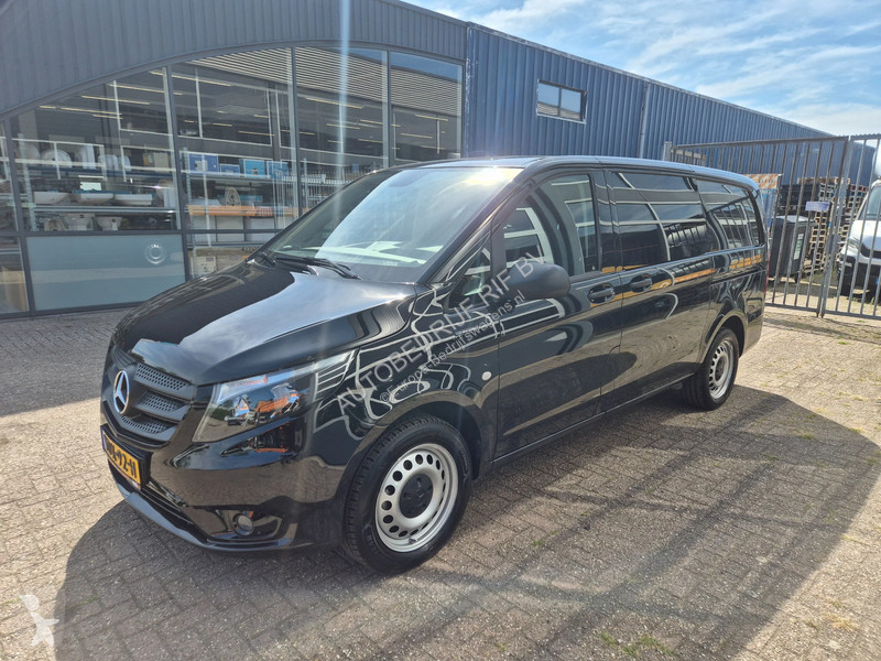 Véhicule utilitaire Mercedes L2 DC 5 Pers/...