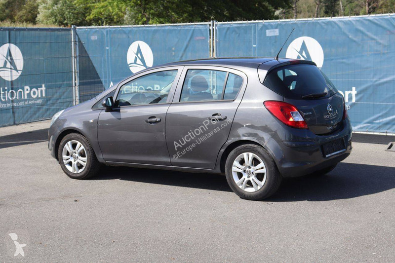 Véhicule utilitaire Opel