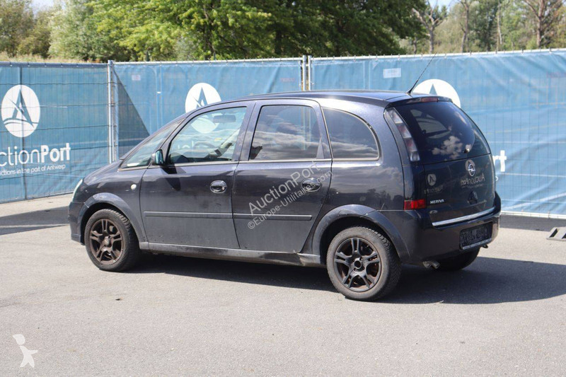Véhicule utilitaire Opel