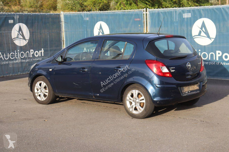 Véhicule utilitaire Opel