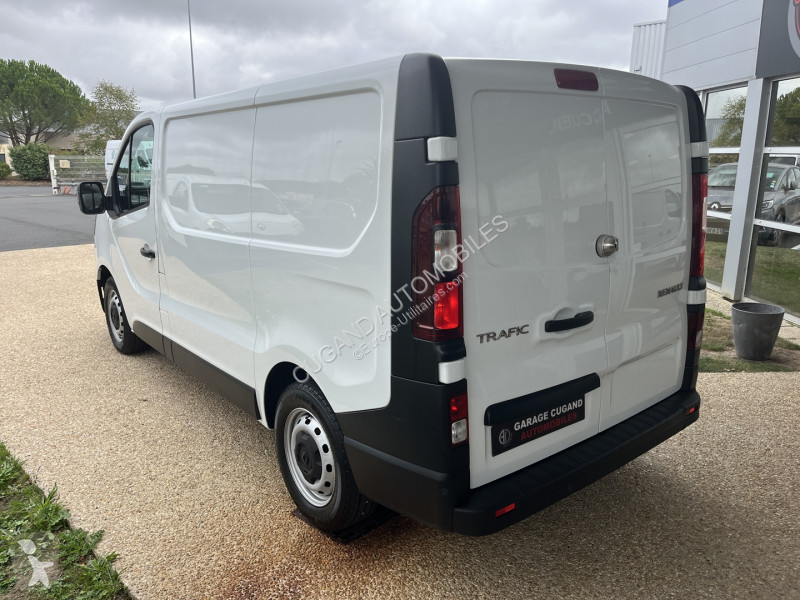 Коммерческий автомобиль Renault TRAFIC III FG...