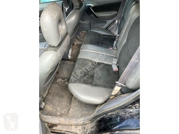 Véhicule utilitaire Toyota RAV4