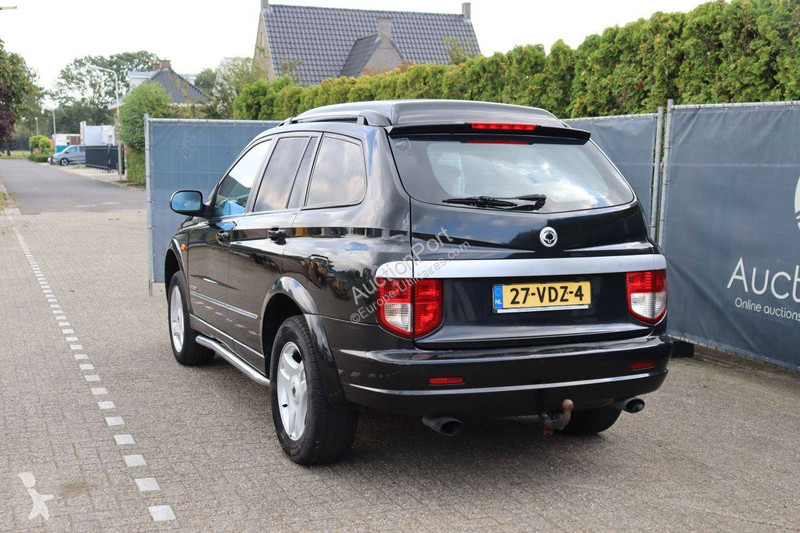 Véhicule utilitaire Ssangyong M200 2WD AUT. HR