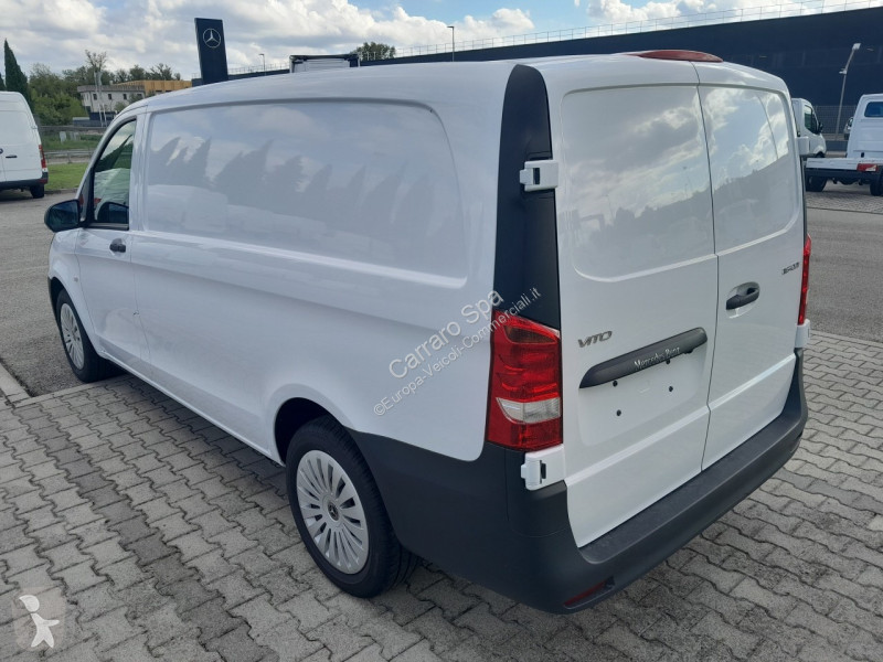 Véhicule utilitaire Mercedes Furgone