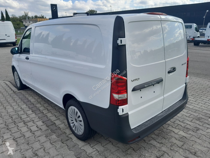 Véhicule utilitaire Mercedes Furgone