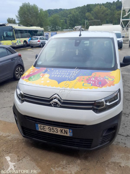 Véhicule utilitaire Citroën BERLINGO