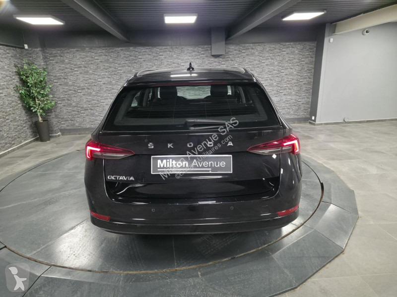 Véhicule utilitaire Skoda OCTAVIA Combi 2.0 TDI...