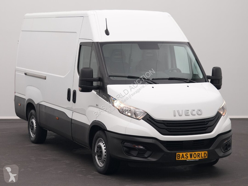 Véhicule utilitaire Iveco 35S14