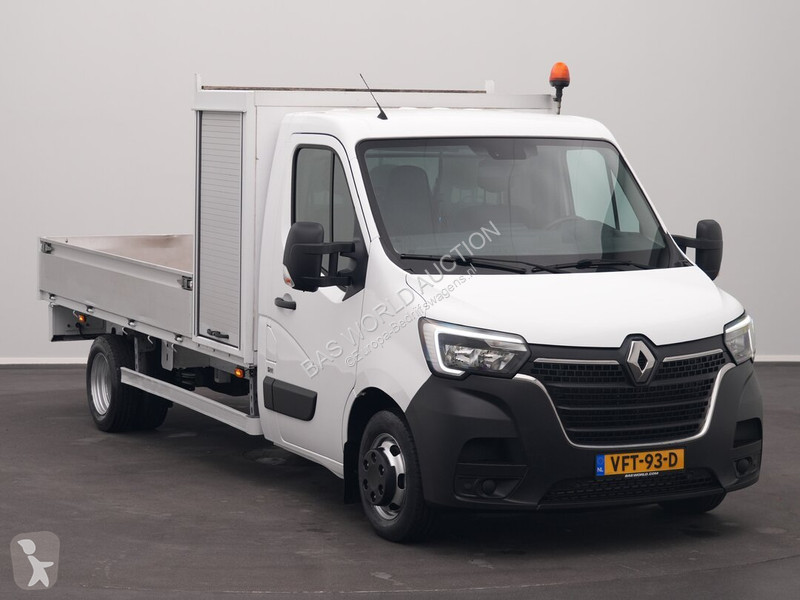 Véhicule utilitaire Renault 145PK