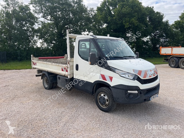 Véhicule utilitaire Iveco  35-150