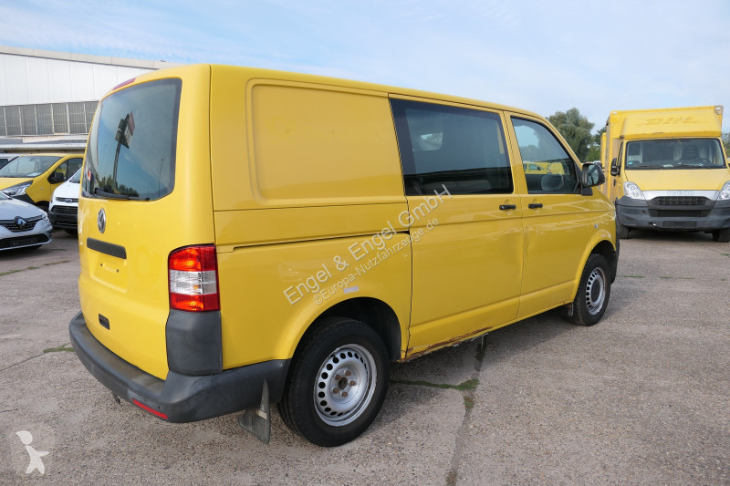 Véhicule utilitaire Volkswagen T5 Transporter...