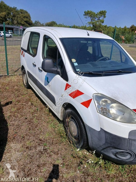 Véhicule utilitaire Peugeot PARTNER